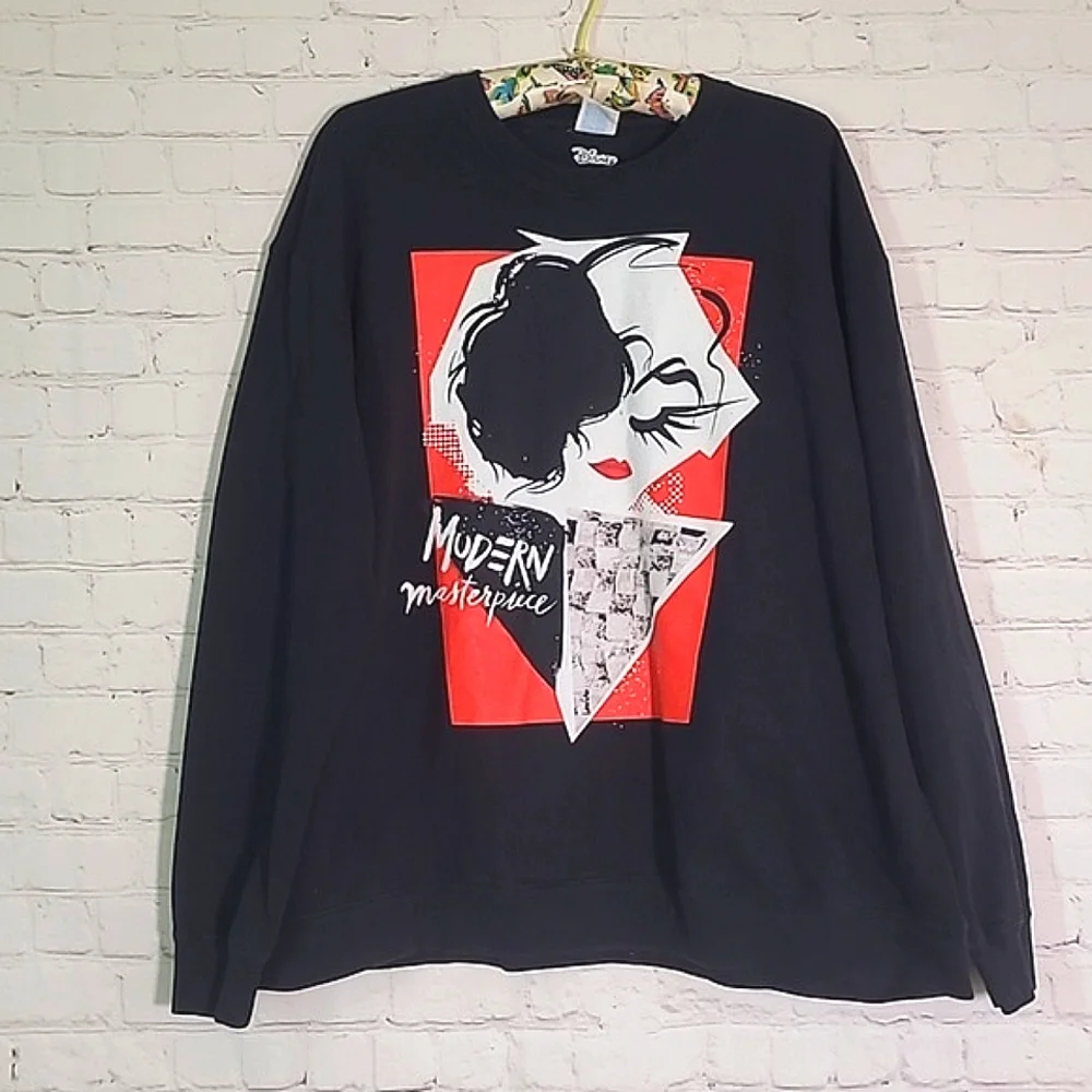 NWOT Disney Cruella Crewneck Black Red Print Ring Spun Sweater Womens Size 2XL - Picture 2 of 16
